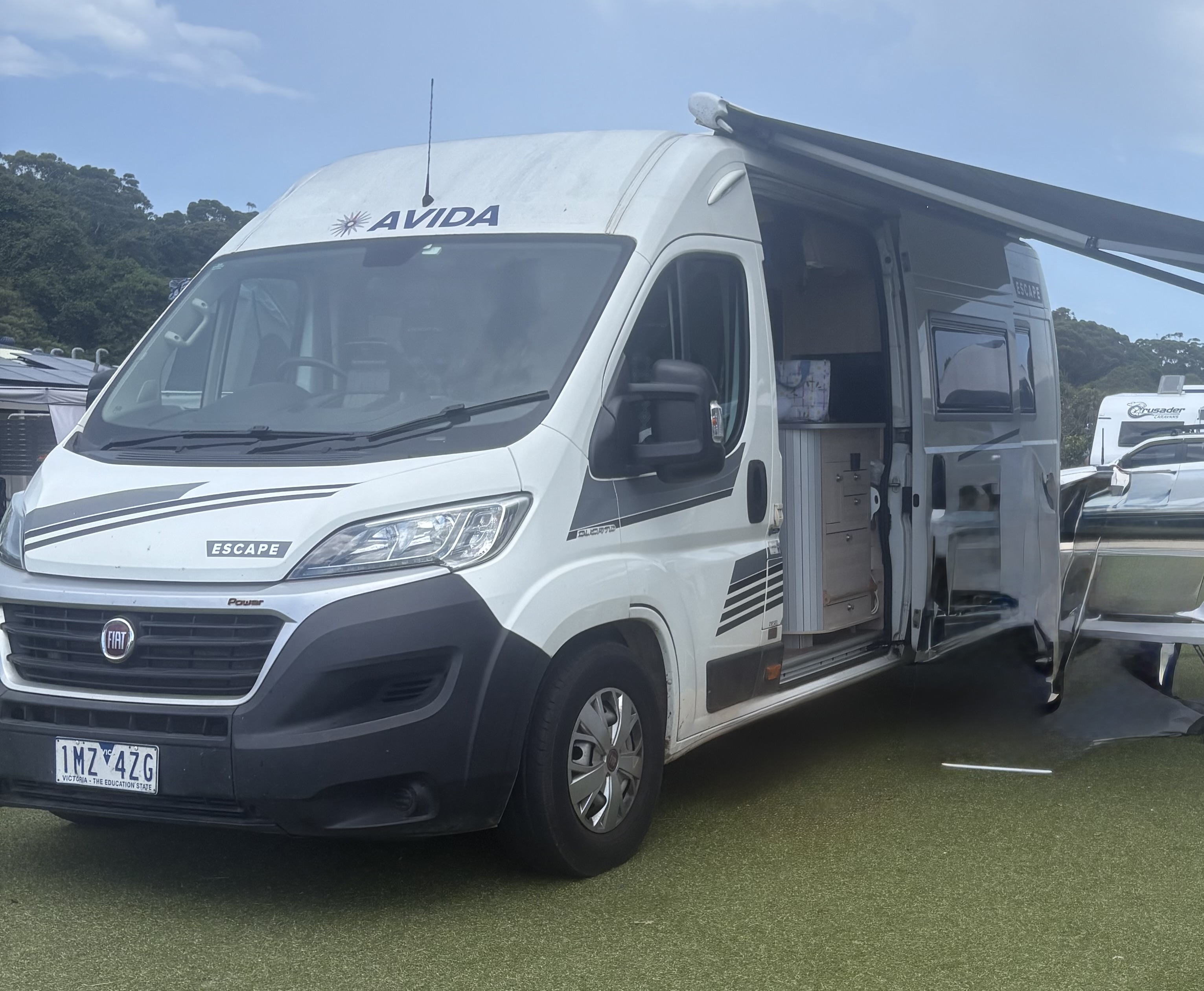 2018 AVIDA ESCAPE